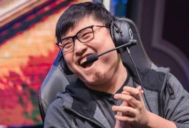 Uzi回归赛场，挺进下一轮首场状态亮眼，TL观众沸腾！