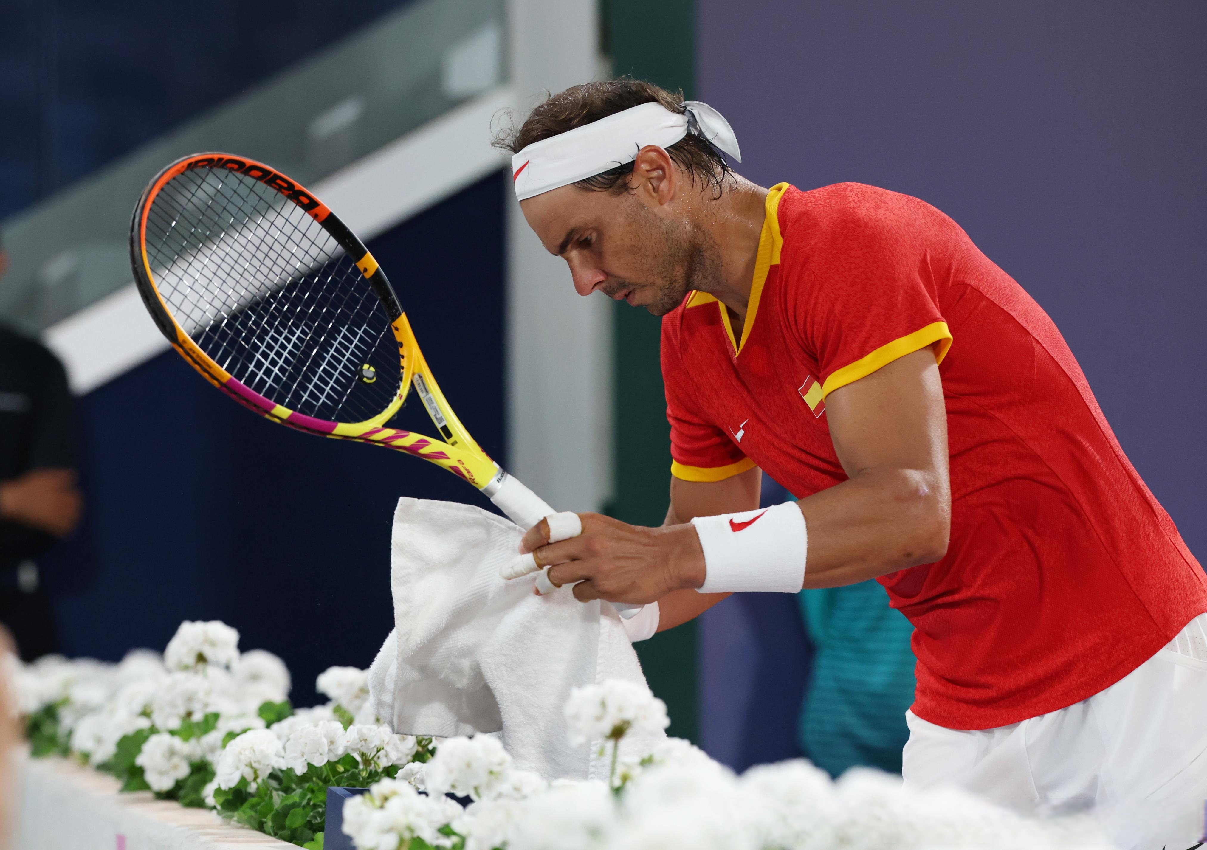 纳达尔在曼联比赛中挺进下一轮，突破纪录引发热议！的简单介绍