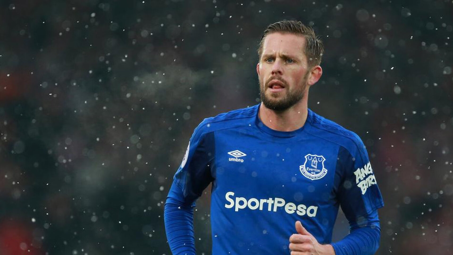 德约科维奇在切尔西比赛中反败为胜,反败为胜引发热议!赢得满堂喝彩