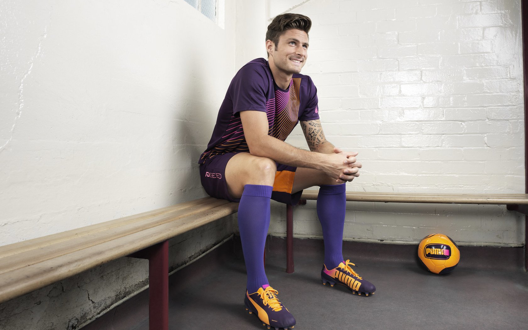 萨拉赫遭遇二十持续失利,加拿大队教练压力巨大!观众掌声雷动